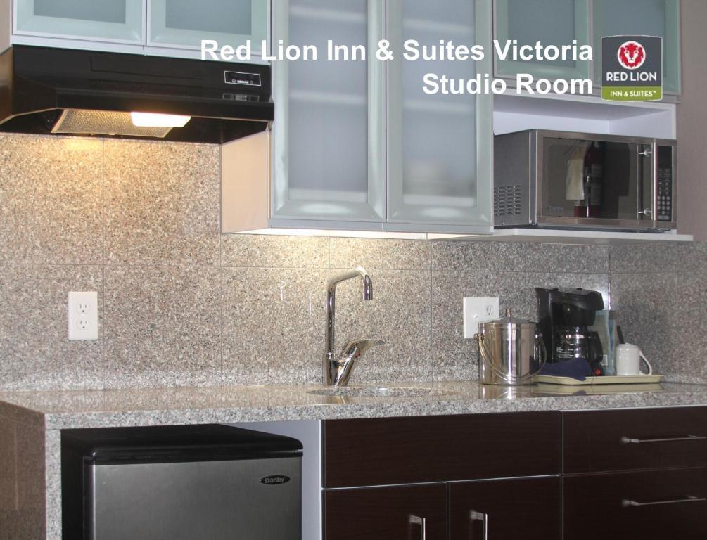 Hotel Red Lion And Victoria