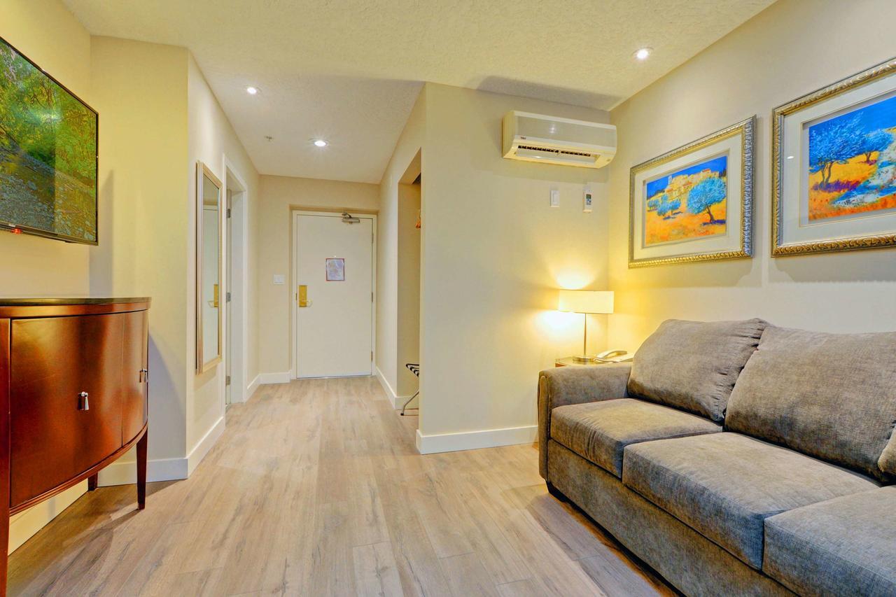Hotel Red Lion And Victoria 3*
